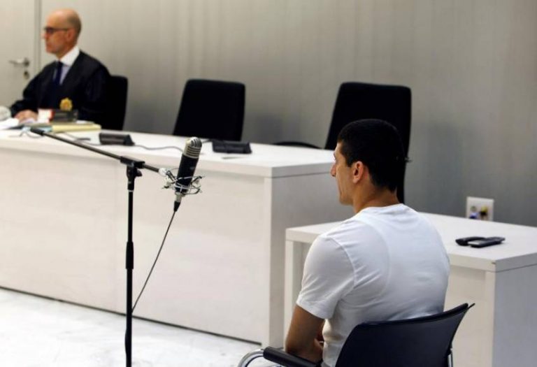 El islamista Cherif Ait Iftene acepta 2 años y 2 meses de prisión por enaltecimiento del terrorismo