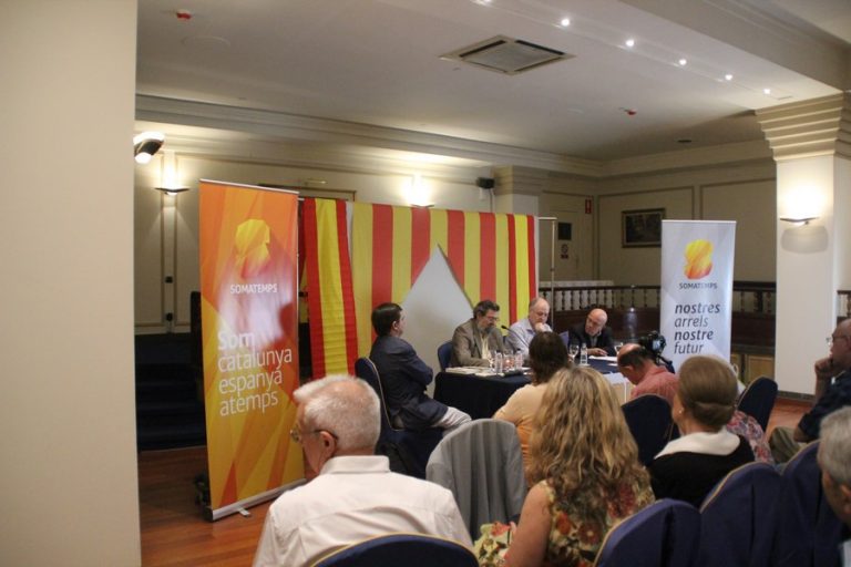 Una española denuncia conspiración entre Madrid y fascismo para silenciar a los españoles