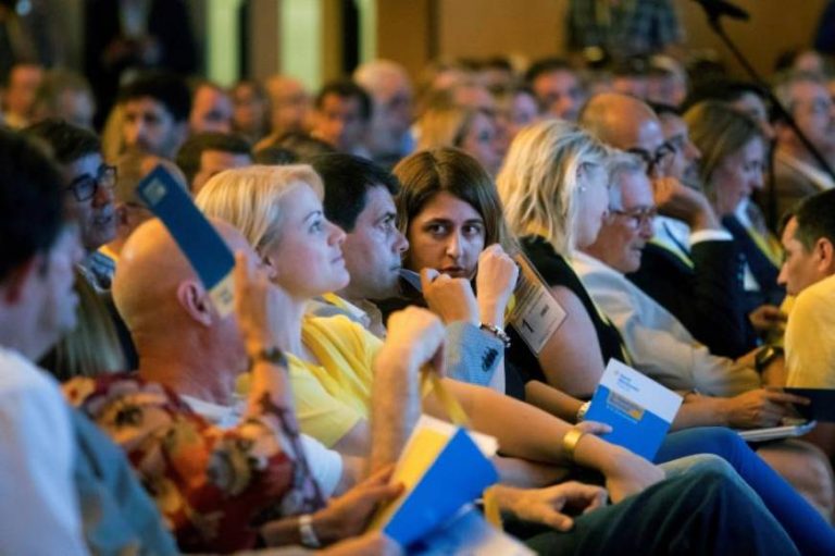 Convergencia-PDECAT «hará efectiva la República» con resultados del 1-O y no descarta la DUI