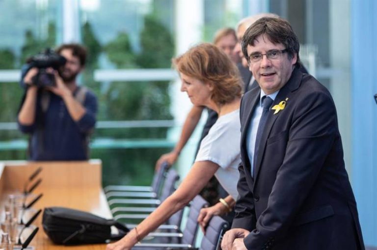 Puigdemont: «Sánchez tiene los votos» separatistas y queremos un referéndum y amnistía