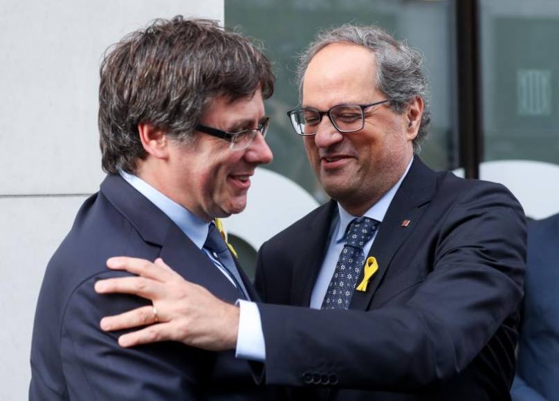 BRUSELAS (BÉLGICA), 28.07.2018. El racista golpista huido expresidente catalán Carles Puigdemont es recibido por el neonazi presidente de la Generalitat de Cataluña. Efe