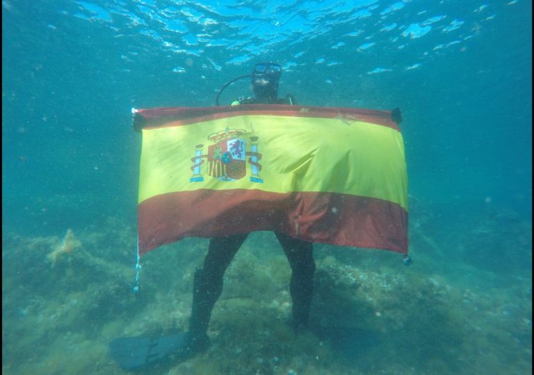 La Armada Española neutralizan un proyectil en Islas Hormigas cerca de Palamós (Gerona)