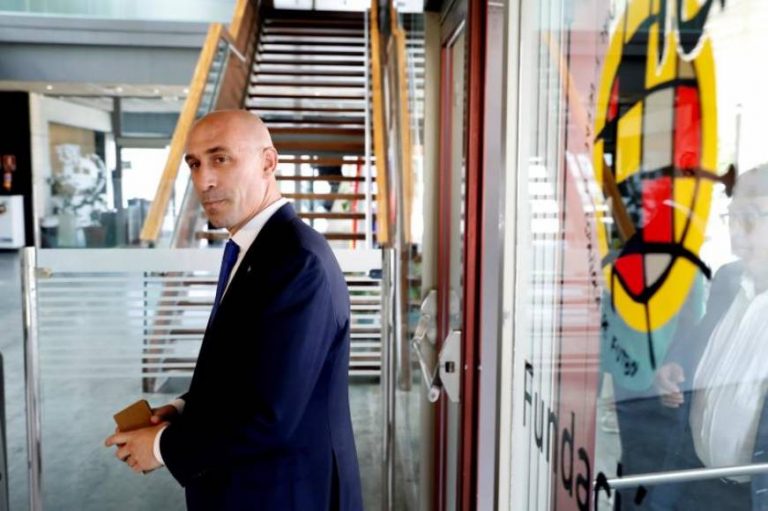 Una Comisión Gestora frente a la RFEF tras la dimisión de Rubiales