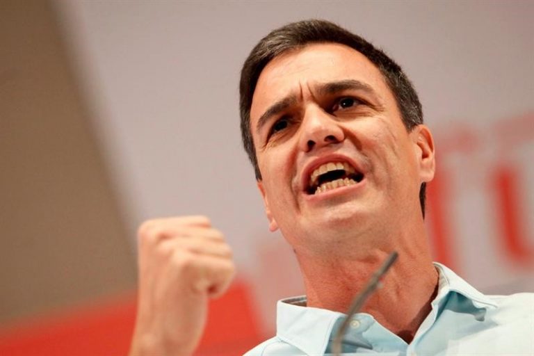 Pedro Sánchez quiere ilegalizar las asociaciones franquistas
