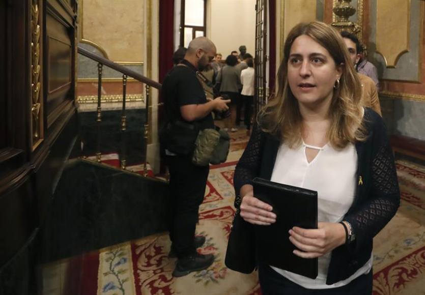 En primer plano, Marta Pascal, la coordinadora general del partido racista de Carles Puigdemont y los Pujol que se hace llamar ahora «Partido Demócrata de Cataluña. Efe