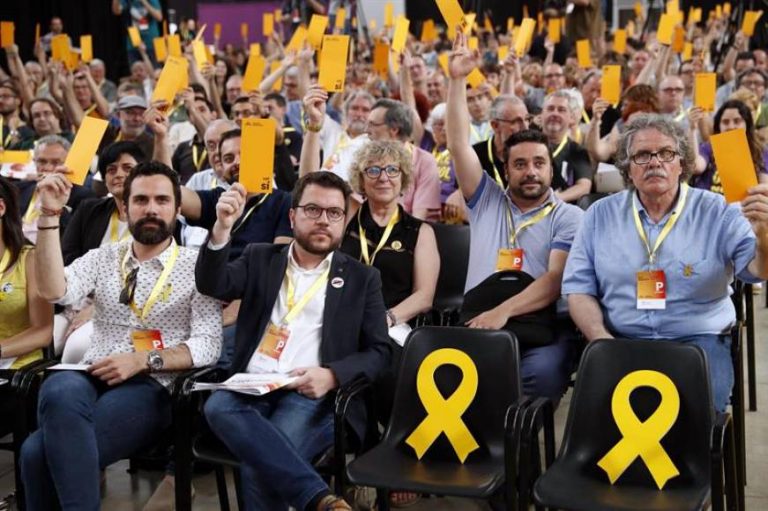 ERC aprueba con un 96% de votos exigir un referéndum o declarar la independencia de Cataluña