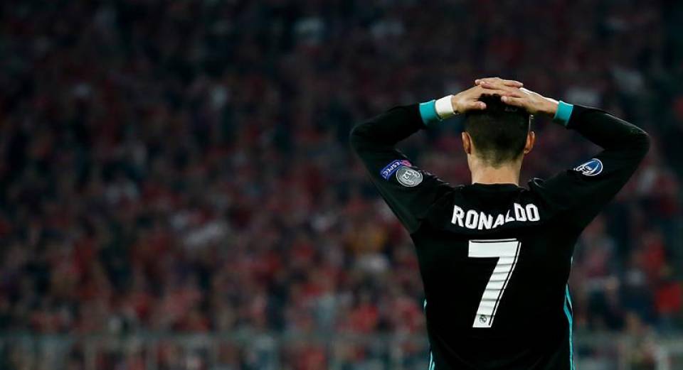 Ronaldo se convirtió en el fichaje más caro de la historia del fútbol italiano, al costar al Juventus 112 millones de euros. Archivo Efe