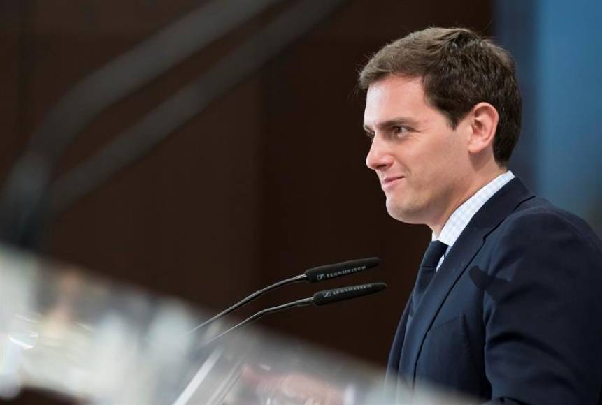 SEVILLA (ESPAÑA), 11.07.2018. El líder de Ciudadanos, Albert Rivera, momentos antes de participar en hoy en el Foro Joly Andalucía en Sevilla. Efe.