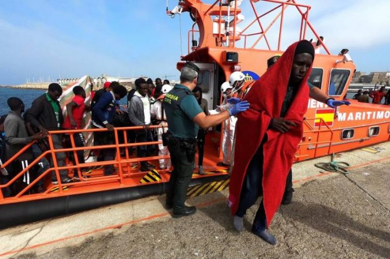 988 inmigrantes rescatados frente a las costas españolas este fin de semana