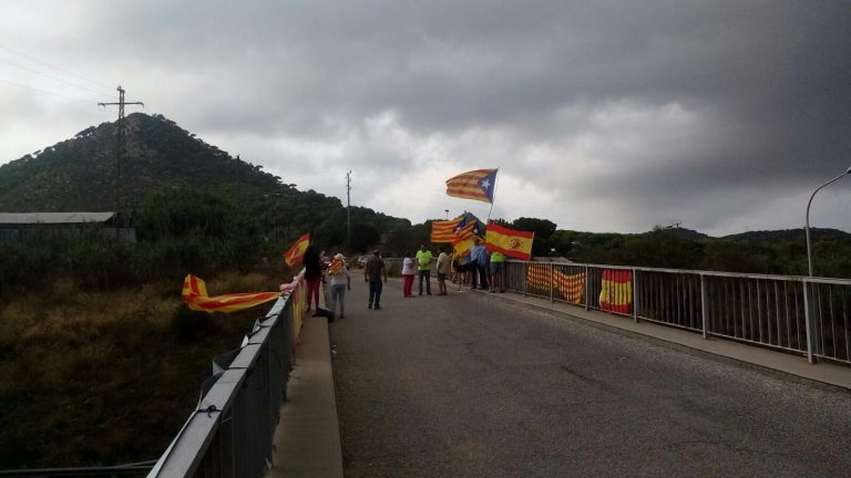 Llaman a ir al Puente de Vilasar de Mar donde CDR atacará a las españolas