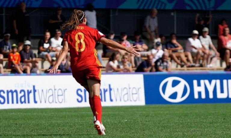La selección española femenina se estrena en el Mundial con brillante victoria (4-1)