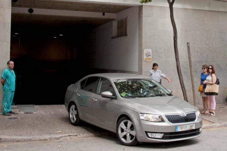 La presa golpista Dolors Bassa vuelve a su celda después de 2H de permiso