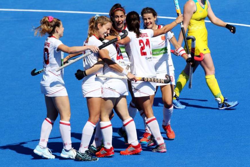 LONDRES (REINO UNIDOS), 05.08.2018. La selección española femenina de hockey sobre hierba celebra la victoria sobre Australia por 3-1. Efe.
