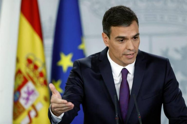 Sánchez y sindicatos afines dan el primer cheque 310 millones de su falsa equiparación
