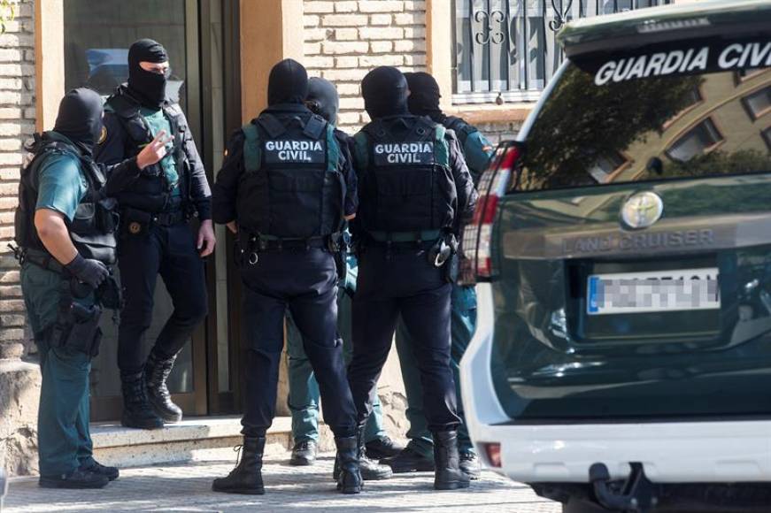 MATARÓ (BARCELONA) ESPAÑA, 1.07.2018. La Guardia Civil realiza una operación en Mataró contra una célula yihadista. Efe.
