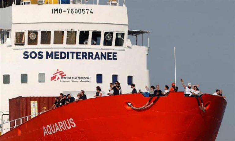 Italia y Malta rechazan acoger al barco Aquarius con 141 inmigrantes a bordo