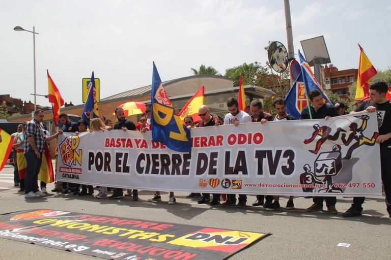 De Haro denuncia «mentiras» de la «rata traidora de Jordi Borrás, un filoetarra» separatista