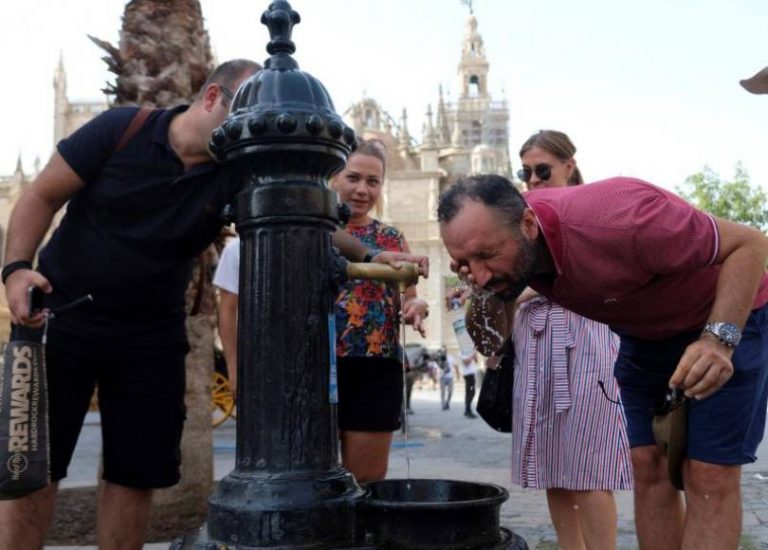 Lluvias, tormentas y temperaturas ponen a veintitrés provincias en aviso