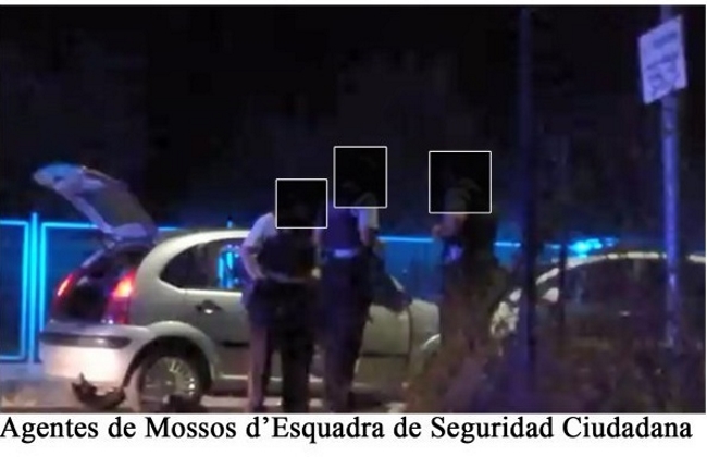 TARRAGONA (ESPAÑA), 17.08.2018. Vista de los Mozos fascistas durante su operación racista contra las españolas y españoles que limpien las calles la propaganda fascista. lasvocesdelpueblo.