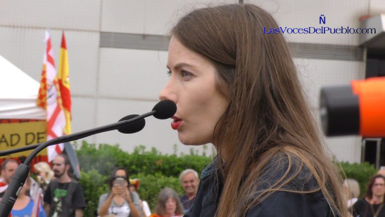 Joven española: «Desde noviembre salgo a retirar basura amarilla (lazos)» me siento acosada