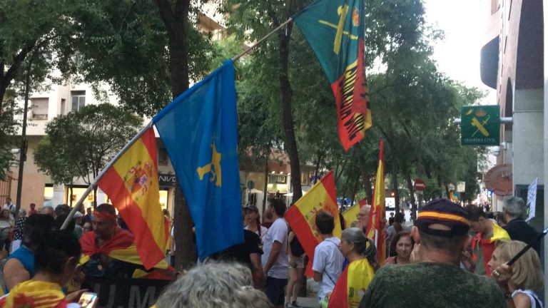 Los «vivas la Guardia Civil» de la resistencia recuerdan el secuestro independnetista del 20-S