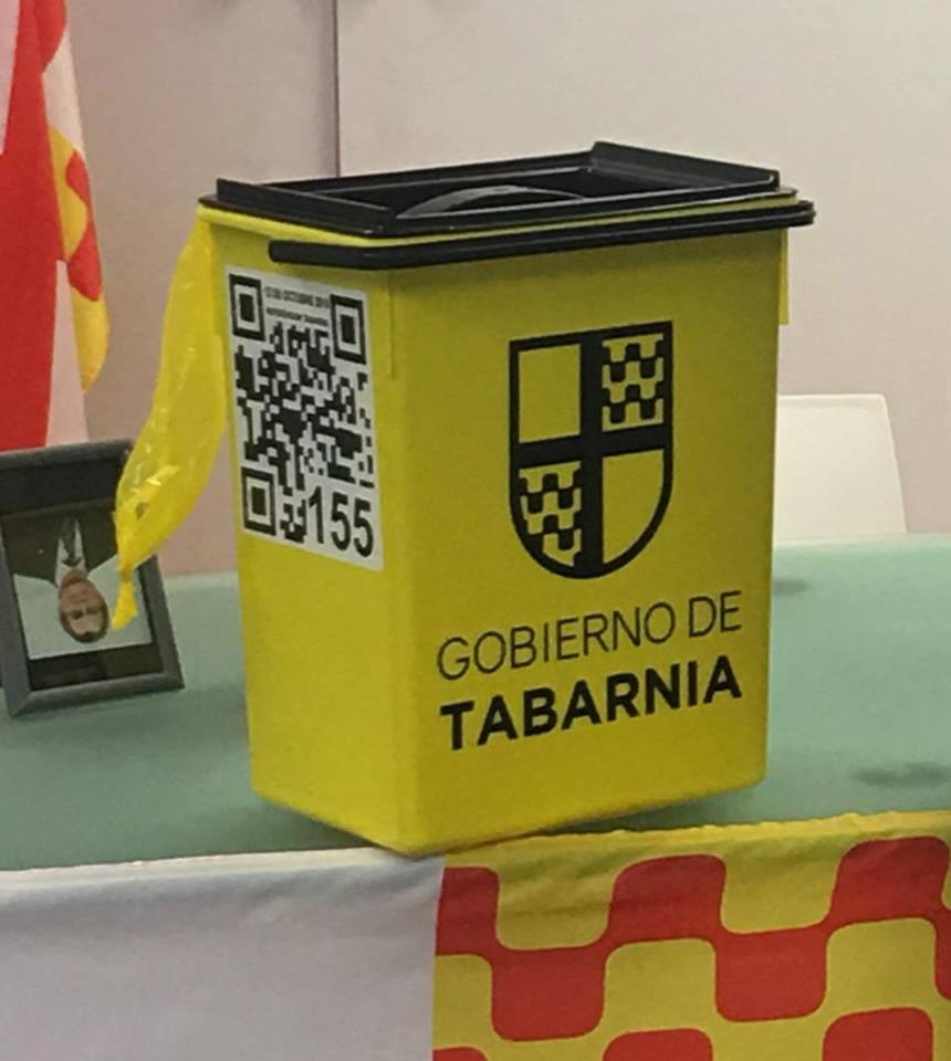 BARCELONA (ESPAÑA), 26.09.2018. Vista de una urna del referéndum de autodeterminación de Tabarnia, que el Gobierno de Tabarnia convoca referendum el 12-O de 2018. Ñ Pueblo