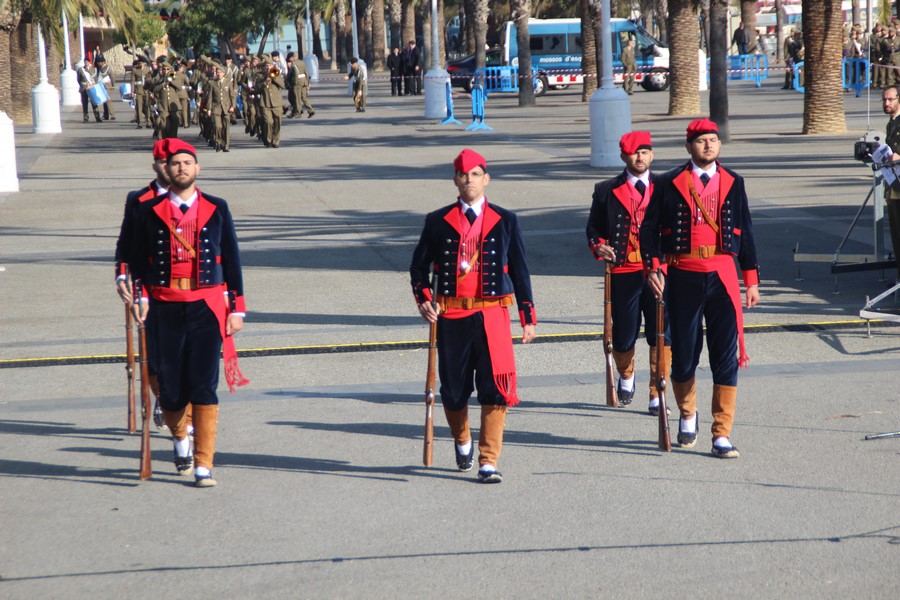Concierto benéfico a 3 bandas del Ejército de Tierra del reino de España en Barcelona. Moll de la Fusta. 3.12.2016. Joseph Azanméné Ngabgué-Lasvocesdelpue (7)