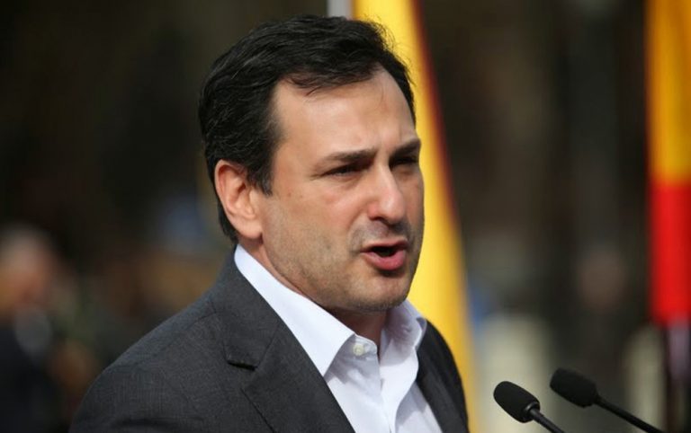 Dimite Manuel Canduela, líder de Democracia Nacional, por motivos «personales»