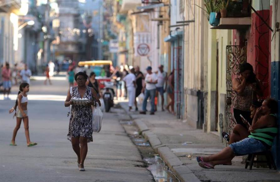 LA HABANA (CUBA), 20.09.2018. Vista general del barrio de Centro Habana, este jueves 20 de septiembre del 2018, en La Habana (Cuba). Efe.