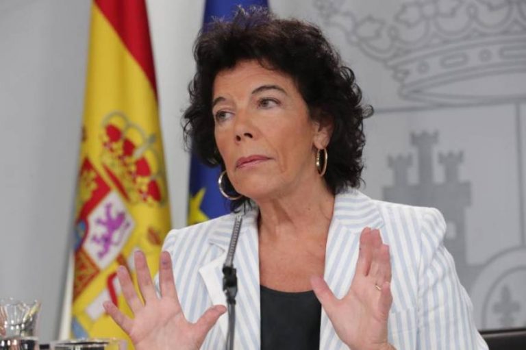 Gobierno de Sánchez: Torra traspasa la raya de la desobediencia