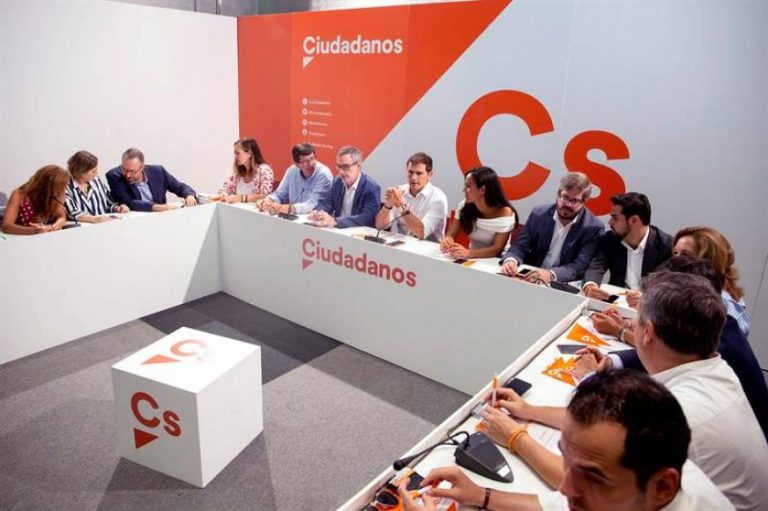 Ciudadanos rompe en trocitos su pacto con el PSOE en Andalucía