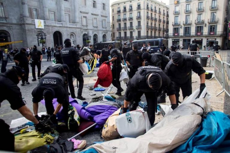 Mozos echan a CDR de San Jaime ante anuncio de acampada española por 29-S de Jusapol