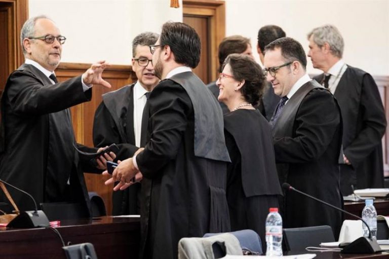 Recta final del juicio contra 22 cargos del PSOE por ERES falsos en Andalucía