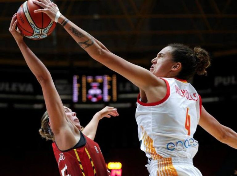 Las españolas derrotan a Bélgica con una notable mejoría defensiva