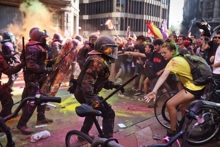 CUP exige la «dimisión» de Interior y tacha de «violenta» la actuación de los Mozos el 29-S