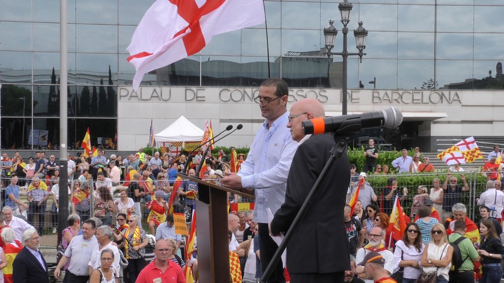 AVENIDA REINA MARIA CRISTINA DE BARCELONA (BARCELONA) ESPAÑA, 09.09.2018. El activista español, líder de la plataforma 'Groc & Lloc' (Amarillo en Ningún Sitio). Ñ Pueblo (2)