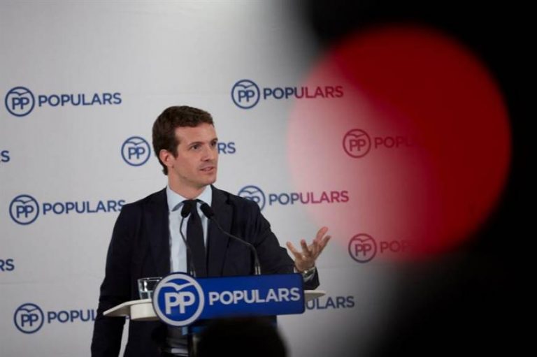 Casado pide votar al PP frente a Cs y VOX para volver al poder