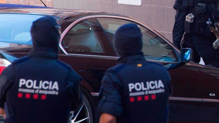 Mata a su pareja, atropella a la hija de su pareja y se suicida en Gerona (Cataluña)