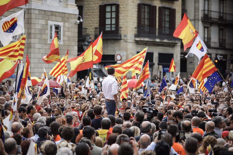 Más de 2 mil personas piden «Puigdemont a Prisión» en Barcelona