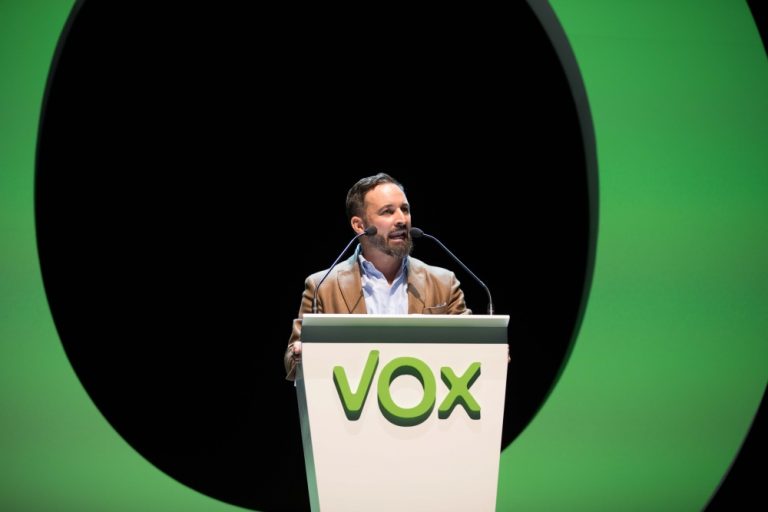 VOX ante 113 mil persones (redes y Vistalegre): «Amas España» te tachan de «facha» (1ª parte)