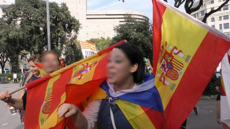 Una independentista: «Que las españolas se vayan a Madrid hacer su fiesta del 12-O»