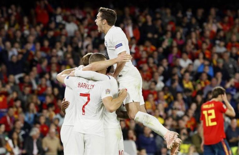 España pierde ante Inglaterra (2-3)
