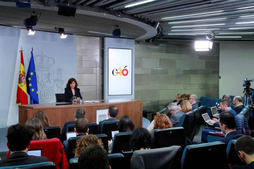 14889415wMADRID (ESPAÑA), 30.11.2018. La vicepresidenta del Gobierno, Carmen Calvo, en rueda de prensa posterior a la reunión del Consejo de Ministros celebrada hoy en Moncloa. Efe.