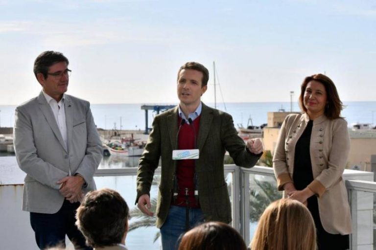 Casado exige la dimisión de Borrell