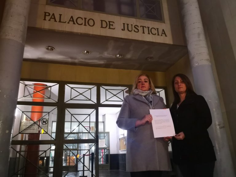 Afines a IU y Compromis llaman a matar a VOX a «palo con clavos oxidados»