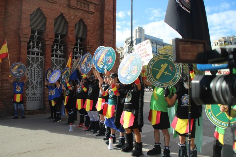 Vídeo 10-N de Jusapol. Arco de Triunfo clama «Sánchez dimisión» y abuchea a Marlaska