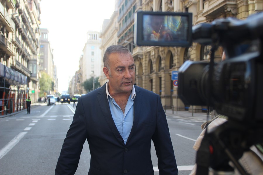 BARCELONA (ESPAÑA), 10.11.2018. Vista de la cabecera del 10-N de Jusapol ha su llegada ante monumento Arco de Triunfo de Barcelona. Ñ Pueblo (9)