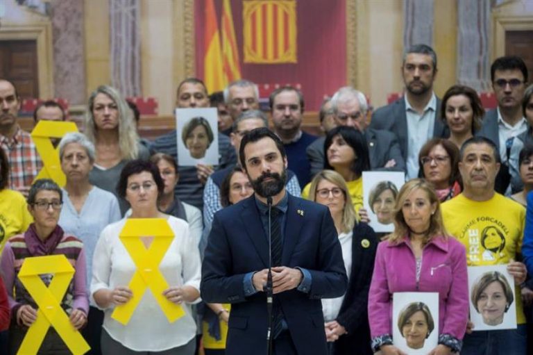 Independentistas y Podemos rompen en lágrimas en el primer aniversario de Forcadell en prisión