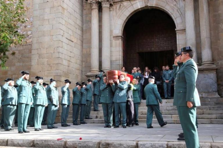 Asesinos del guardia civil de vacaciones en su pueblo de Don Benito pasan a disposición judicial