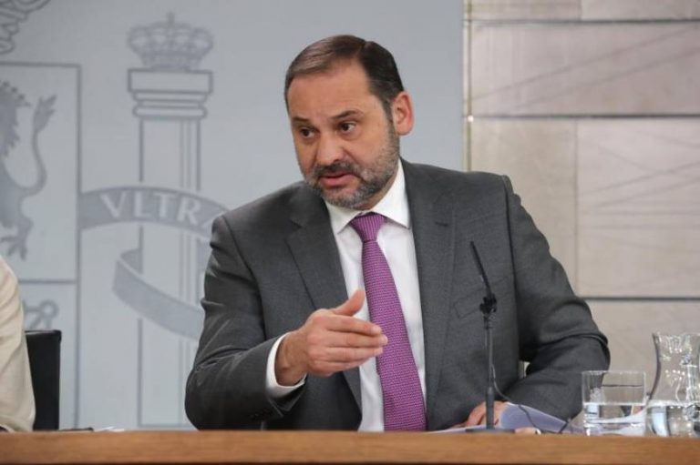 Ábalos dice que «El PSOE es el único que se juega el futuro de Andalucía»
